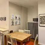 Zimmer In Der Maxvorstadt Mit Gemeinschaftsbad